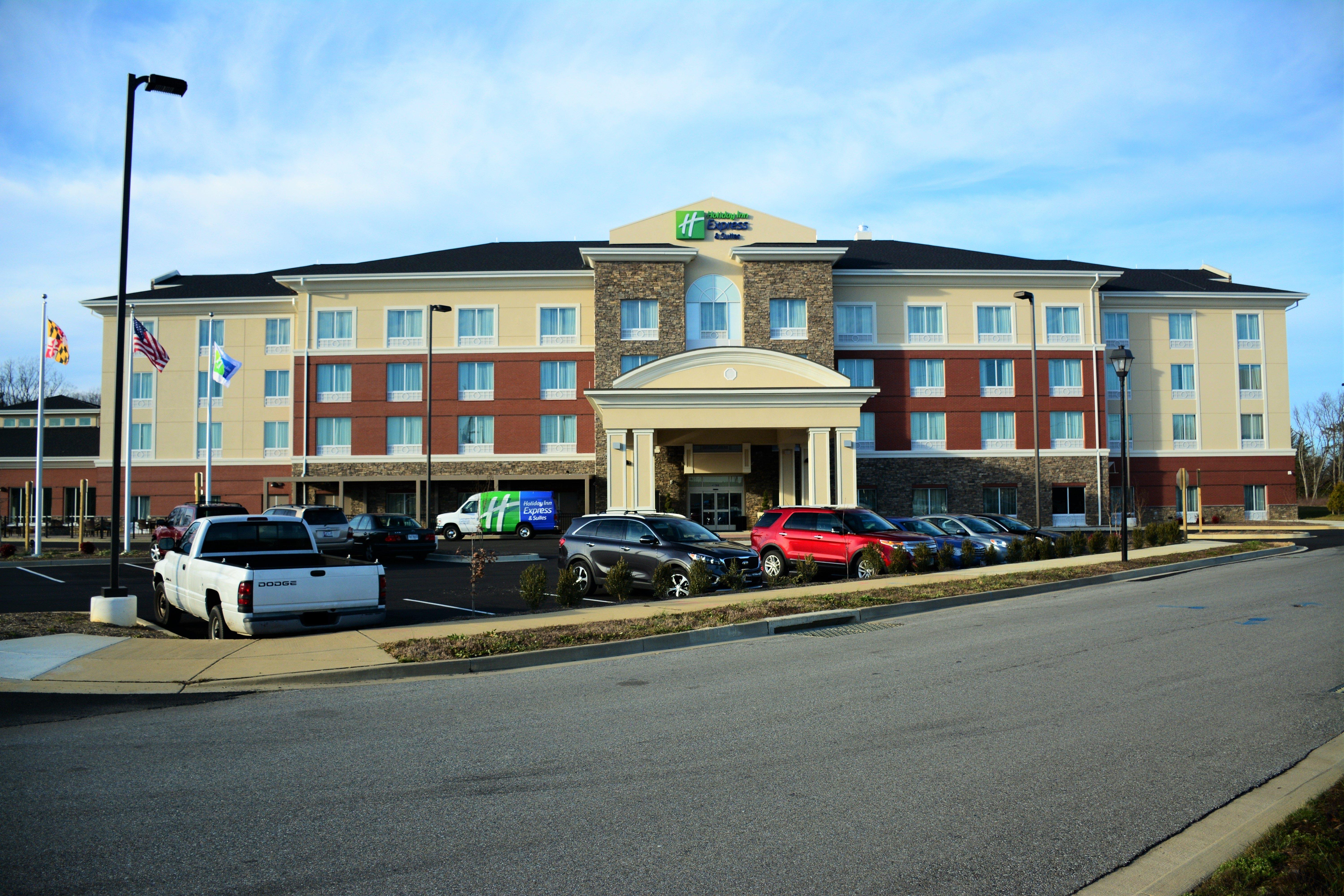 Holiday Inn Express & Suites Lexington Park California, An Ihg Hotel Exterior photo